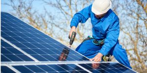 Installation Maintenance Panneaux Solaires Photovoltaïques à Laree